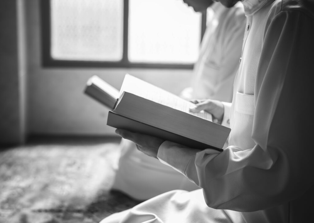 muslims reading from quran 1
