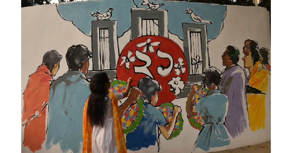 Mural illustrating the Indian independence movement, featuring the martyrs' memorial in Dhaka, Bangladesh.